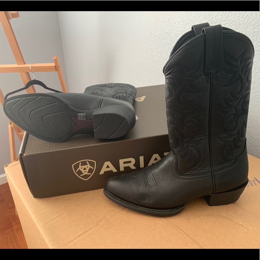 Ariat Men’s cowboy boots 10.5